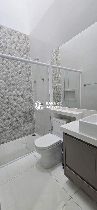 Casa de condomínio à venda no bairro JARDIM RESIDENCIAL DONA LUCILLAIndaiatuba: 