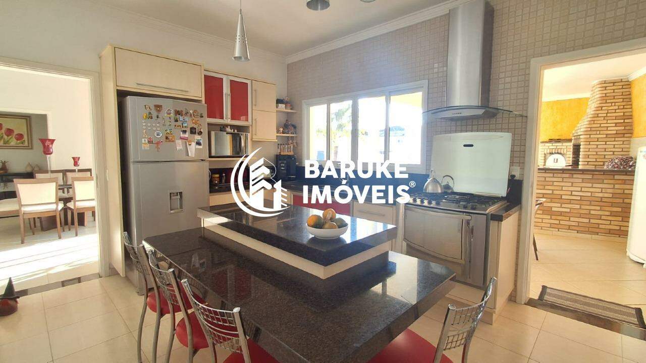 Casa de condomínio à venda no bairro VILA SUICAIndaiatuba: 