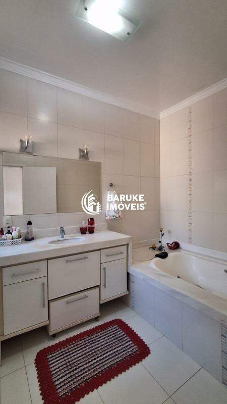 Casa de condomínio à venda no bairro VILA SUICAIndaiatuba: 