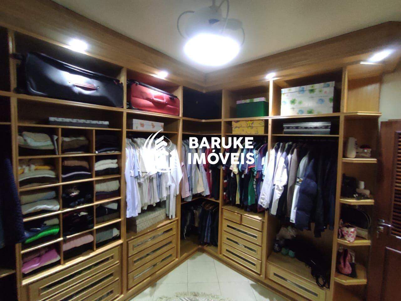 Casa de condomínio para aluguel no bairro VILA INGLESAIndaiatuba: 