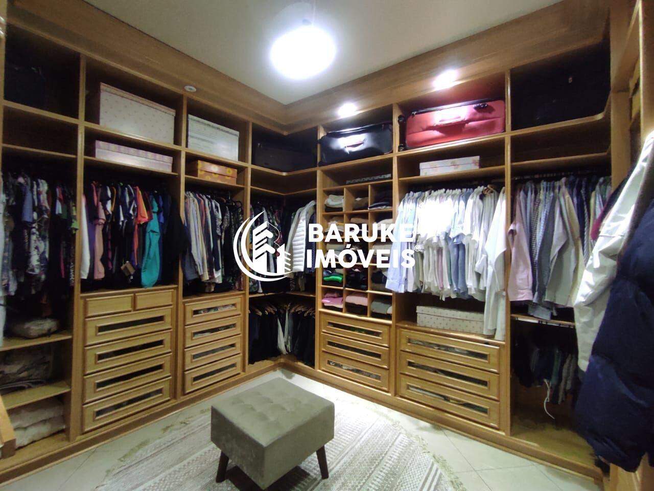 Casa de condomínio para aluguel no bairro VILA INGLESAIndaiatuba: 