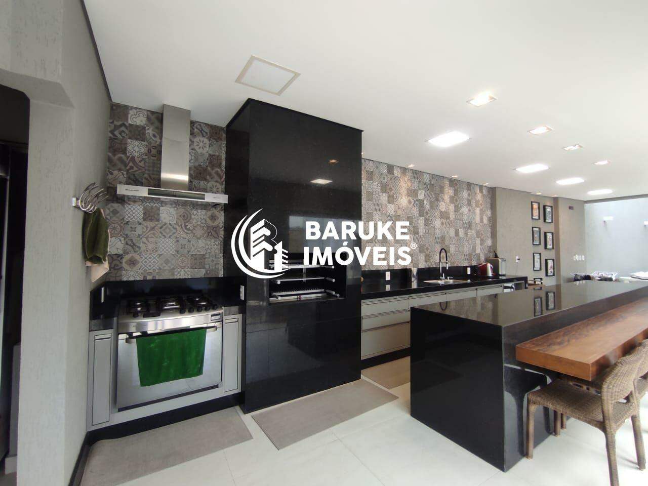 Casa de condomínio para aluguel no bairro VILA INGLESAIndaiatuba: 