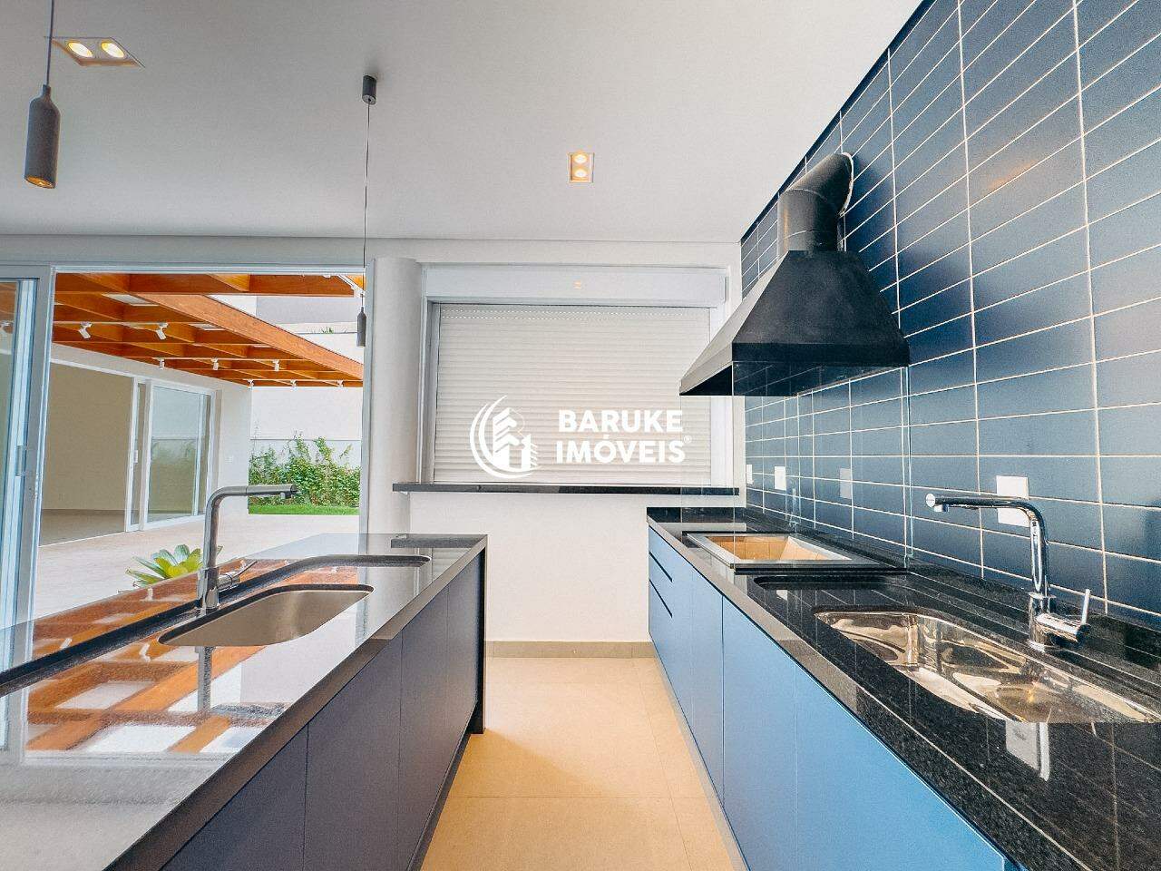 Casa de condomínio à venda no bairro Parque Villa dos PinheirosIndaiatuba: 