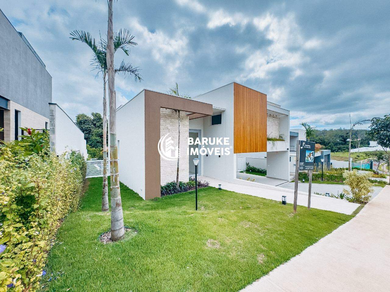 Casa de condomínio à venda no bairro Parque Villa dos PinheirosIndaiatuba: 