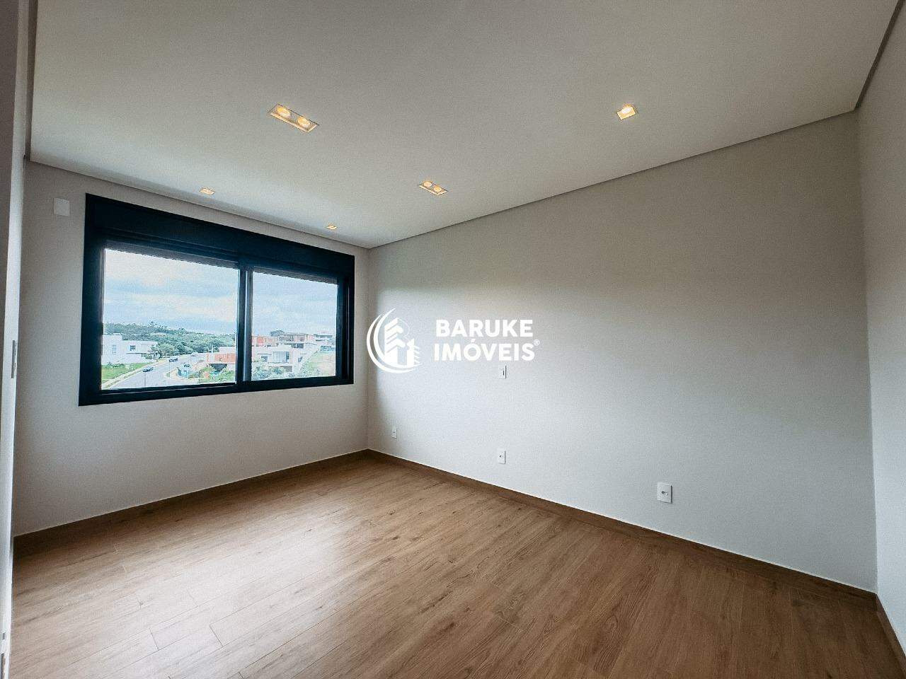 Casa de condomínio à venda no bairro Parque Villa dos PinheirosIndaiatuba: 