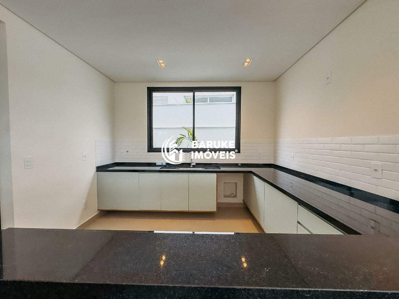 Casa de condomínio à venda no bairro Parque Villa dos PinheirosIndaiatuba: 