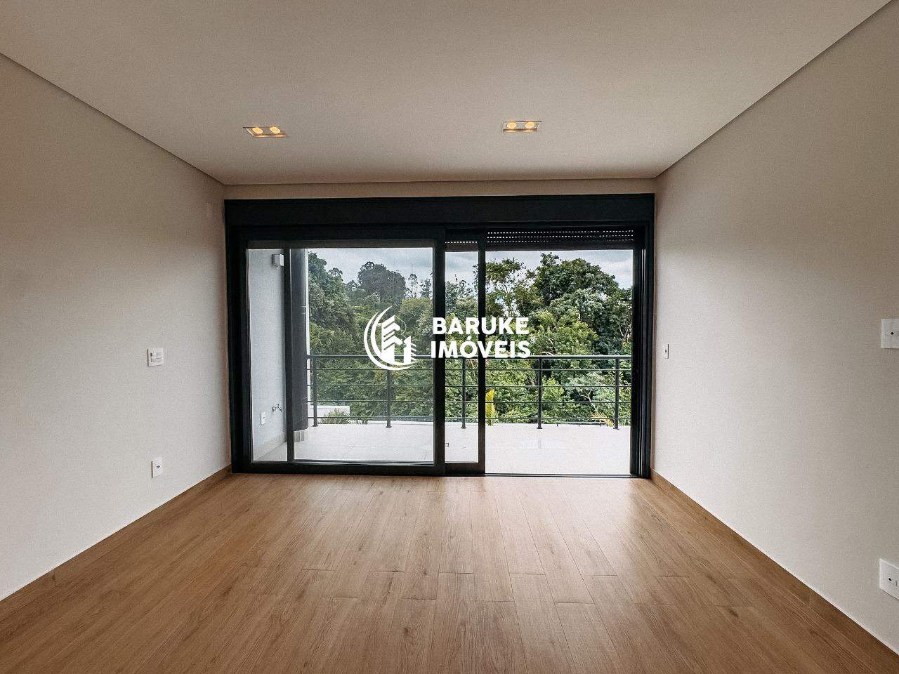 Casa de condomínio à venda no bairro Parque Villa dos PinheirosIndaiatuba: 