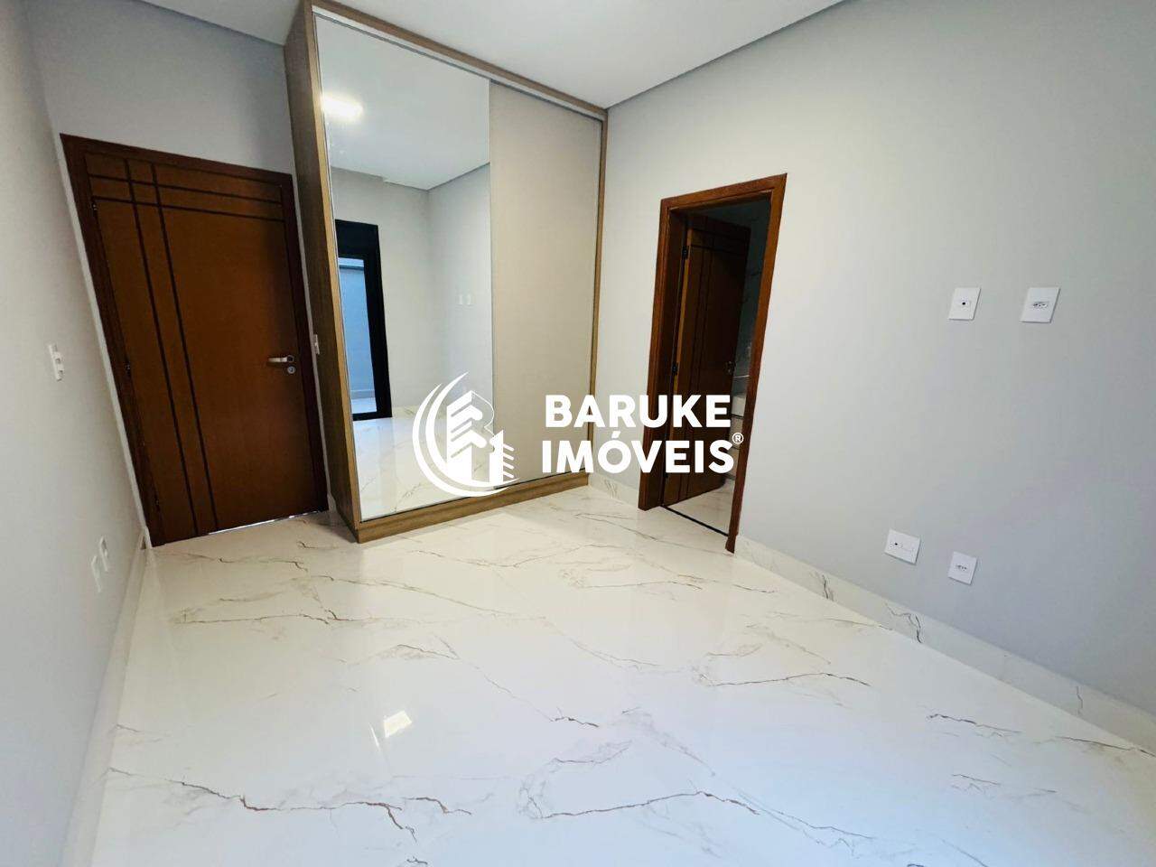 Casa de condomínio à venda no bairro JARDIM RESIDENCIAL DONA LUCILLAIndaiatuba: 