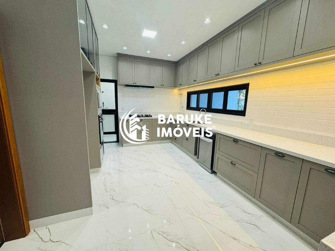 Casa de condomínio à venda no bairro JARDIM RESIDENCIAL DONA LUCILLAIndaiatuba: 