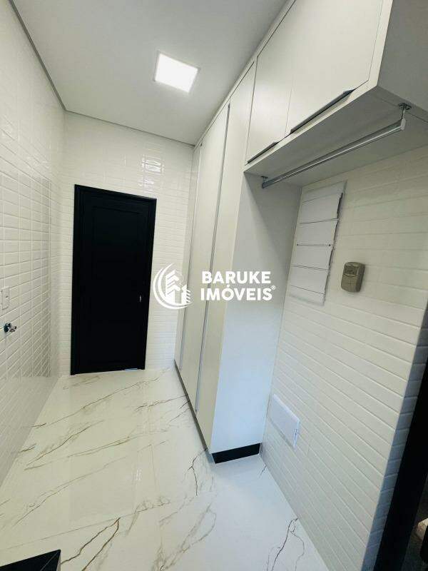 Casa de condomínio à venda no bairro JARDIM RESIDENCIAL DONA LUCILLAIndaiatuba: 