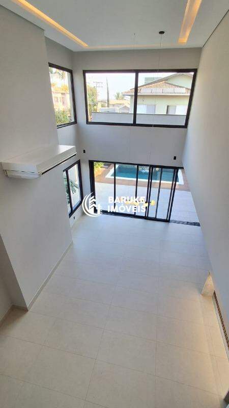 Casa de condomínio para aluguel no bairro JARDIM VILLA ROMANAIndaiatuba: 
