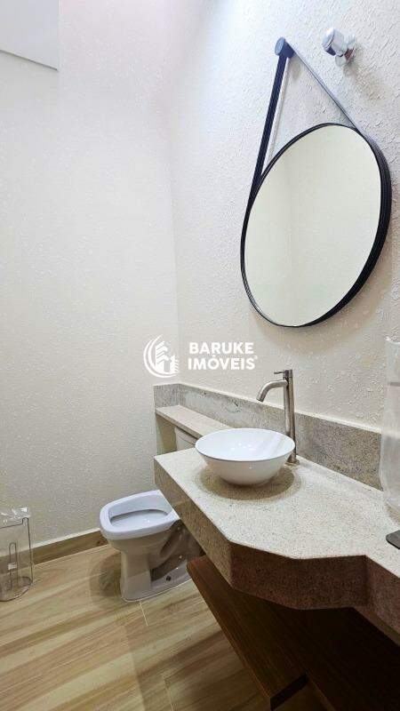 Casa de condomínio para aluguel no bairro JARDIM MANTOVAIndaiatuba: 