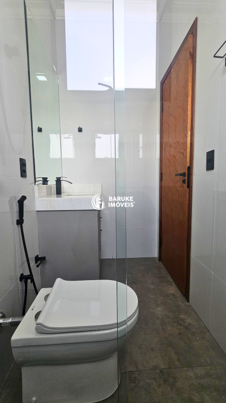 Casa de condomínio à venda no bairro JARDIM RESIDENCIAL VIENAIndaiatuba: 