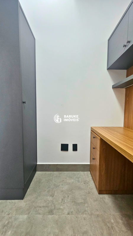 Casa de condomínio à venda no bairro JARDIM RESIDENCIAL VIENAIndaiatuba: 
