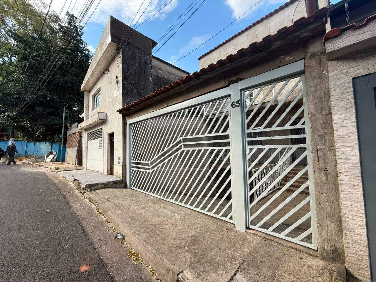 Sobrado à venda no JARDIM SANTA ADÉLIA: 