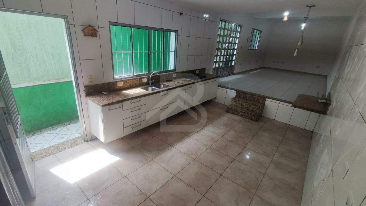 Sobrado à venda no Jardim Rodolfo Pirani: cozinha