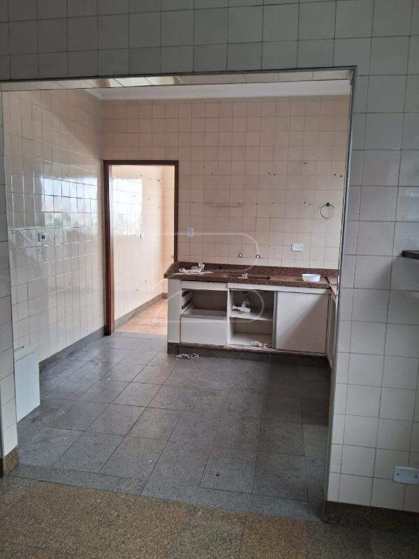 Residencial e Comercial à venda no Vila Ester: 