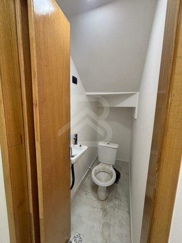 Sobrado à venda no Parque são Rafael: lavabo