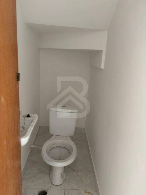 Sobrado à venda no Parque são Rafael: lavabo