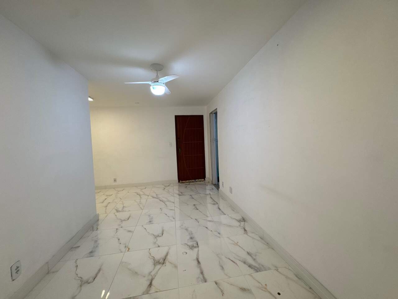 Apartamento à venda no Colégio: 