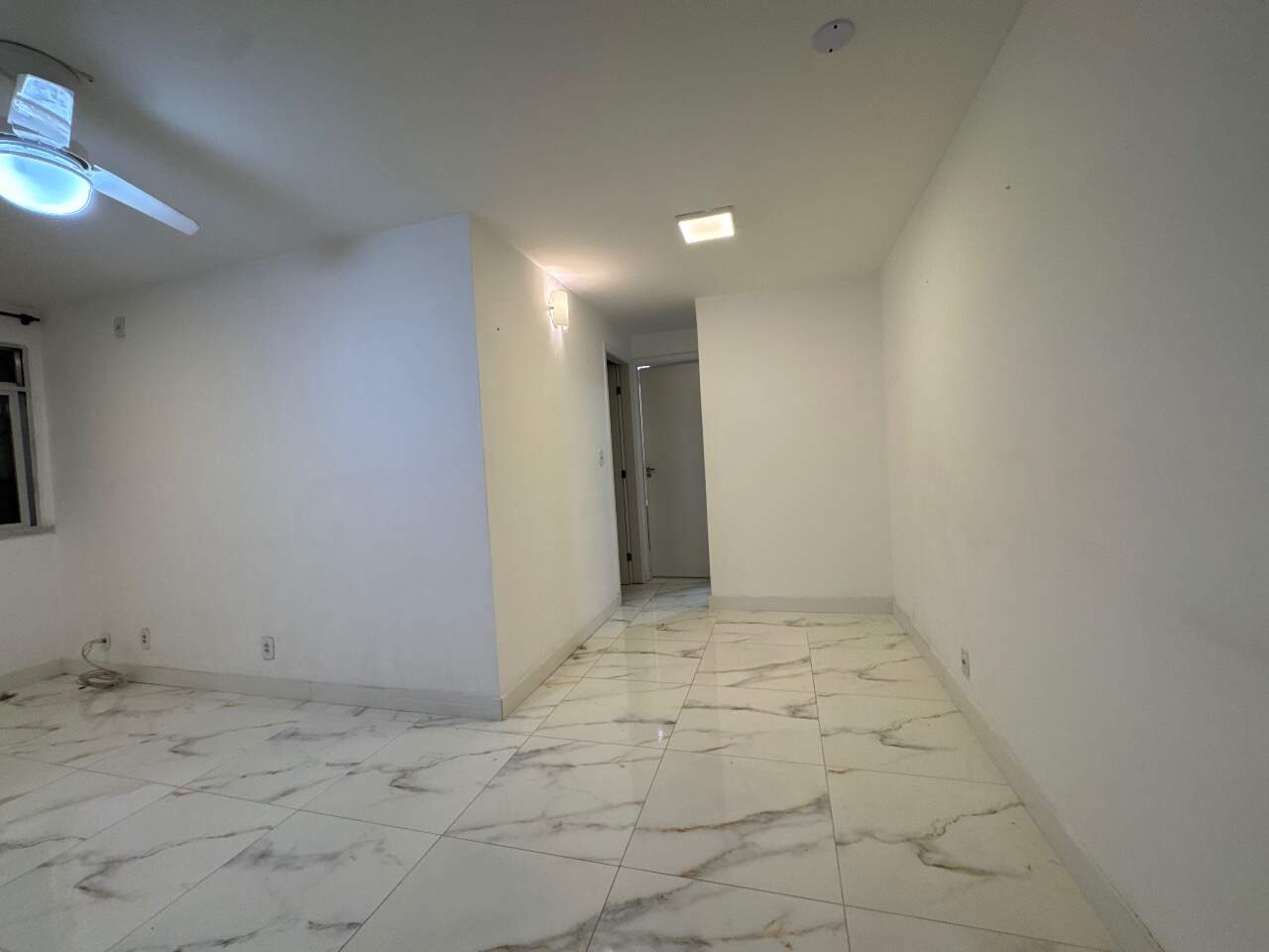 Apartamento à venda no Colégio: 