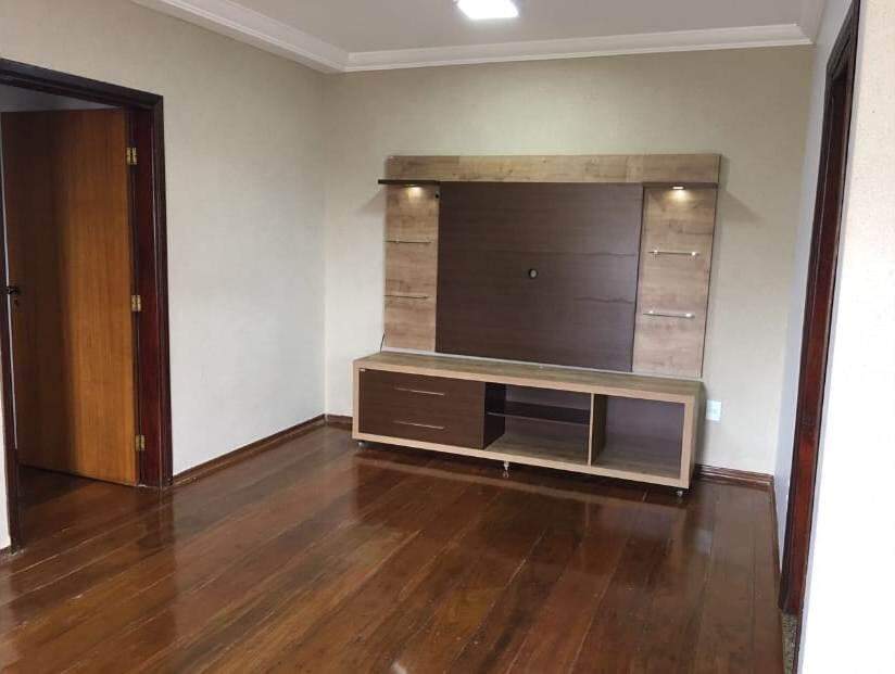 Apartamento à venda no Parque Industrial: 