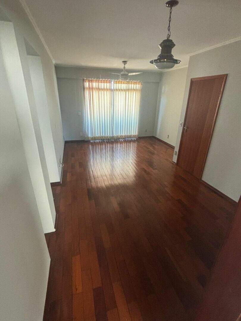 Apartamento à venda no Parque Industrial: 