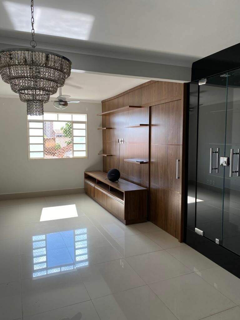 Apartamento à venda no Parque Industrial: 