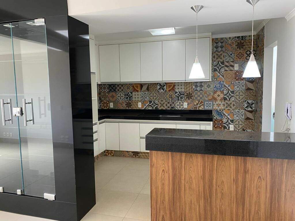 Apartamento à venda no Parque Industrial: 