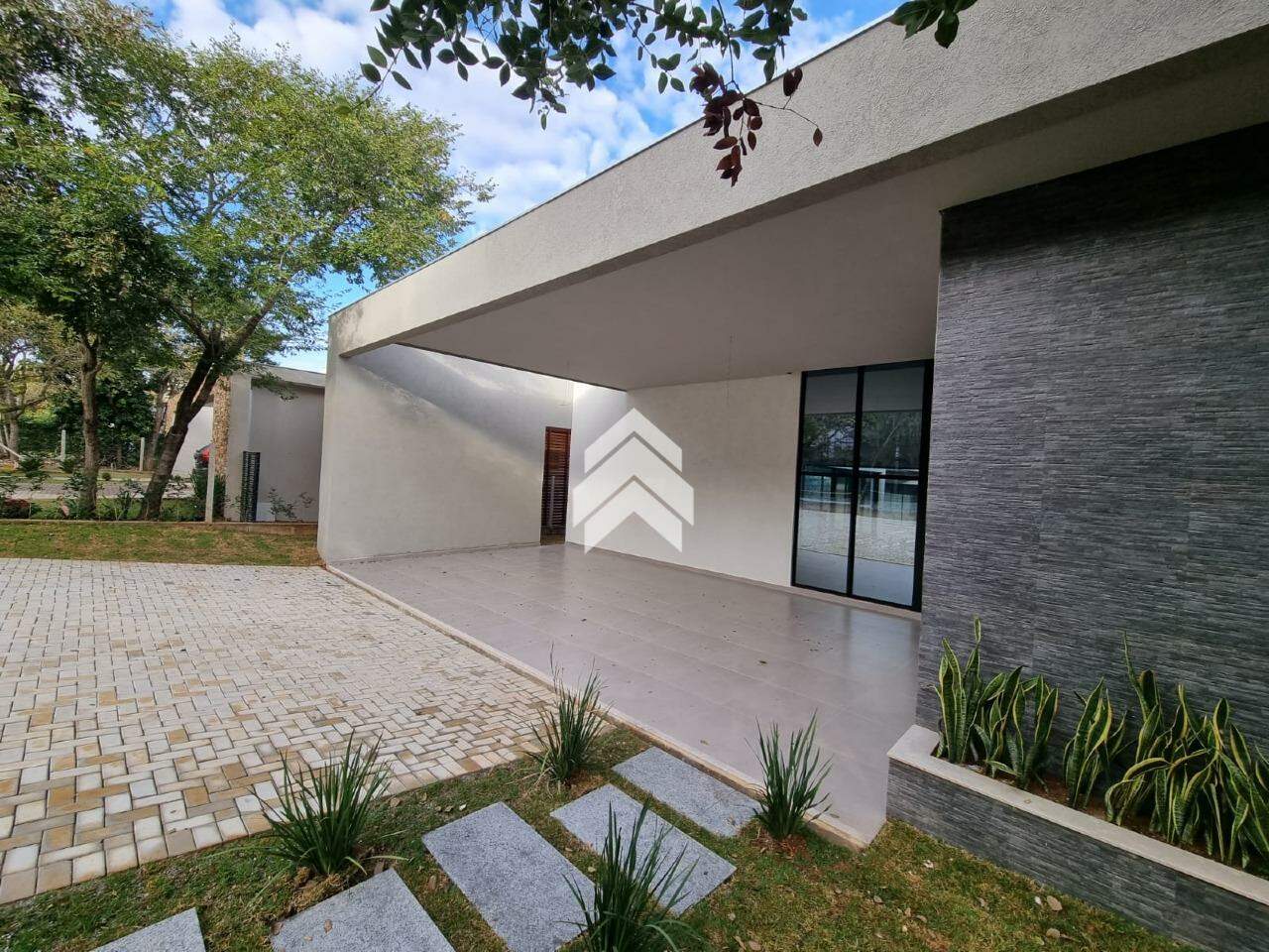 Casa de Condomínio à venda com 4 quartos, 1000m² - Foto 2