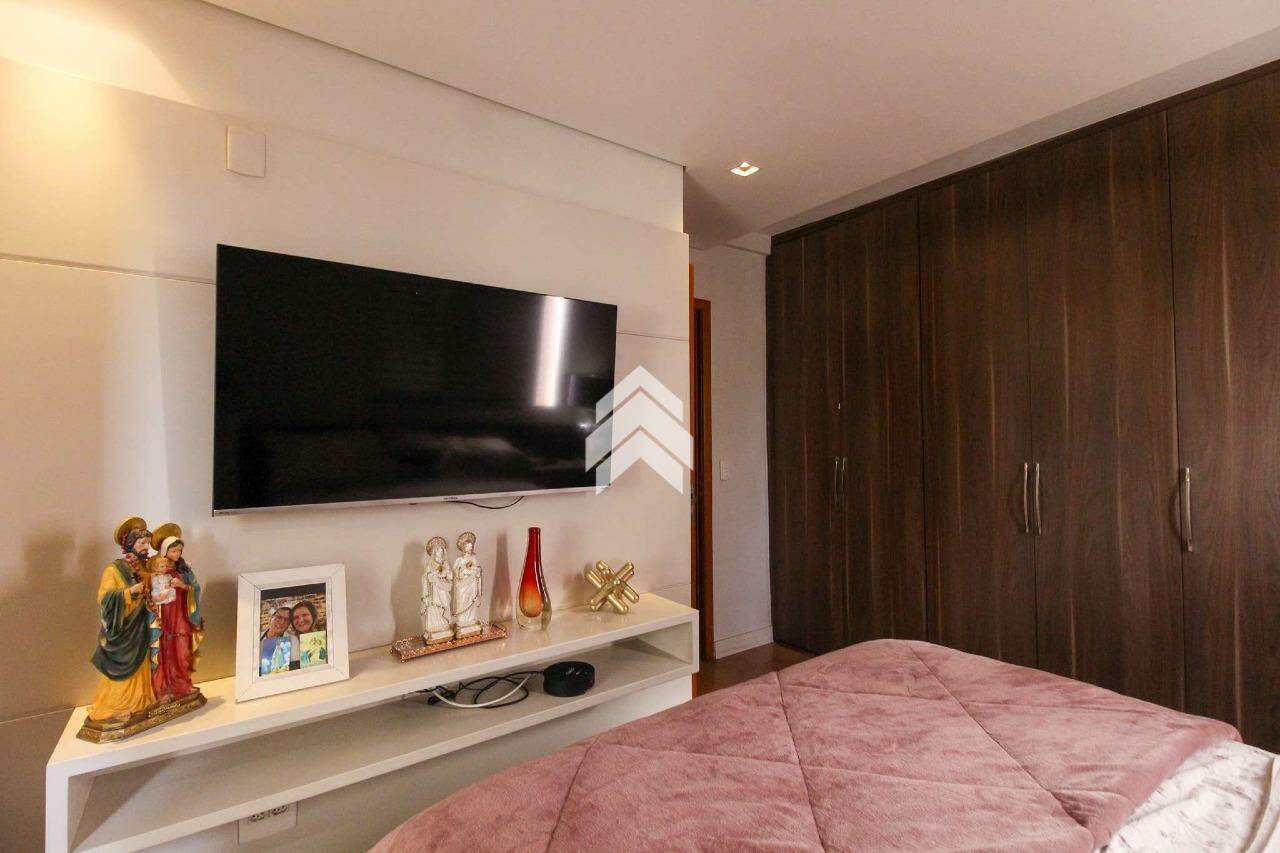 Apartamento à venda com 4 quartos - Foto 11