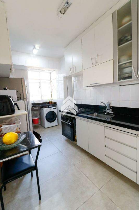 Apartamento à venda com 3 quartos - Foto 12