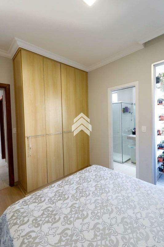 Apartamento à venda com 3 quartos - Foto 10