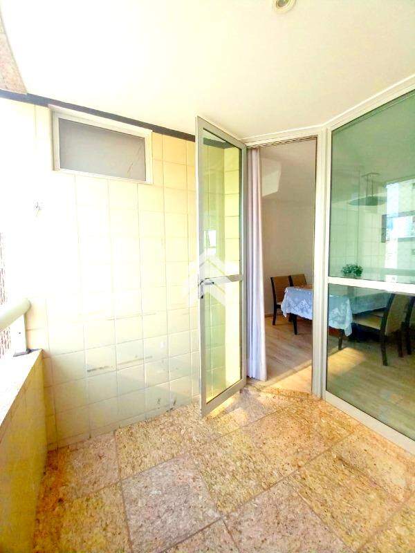 Apartamento à venda com 3 quartos - Foto 8