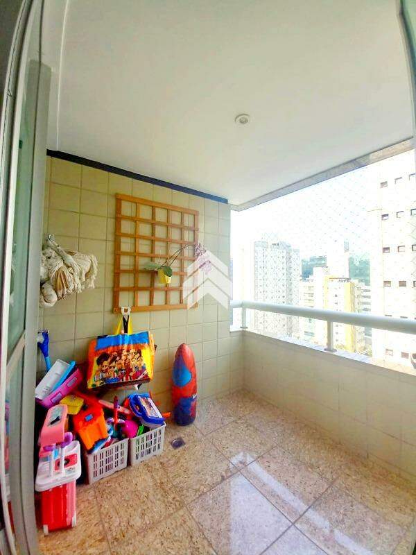 Apartamento à venda com 3 quartos - Foto 9