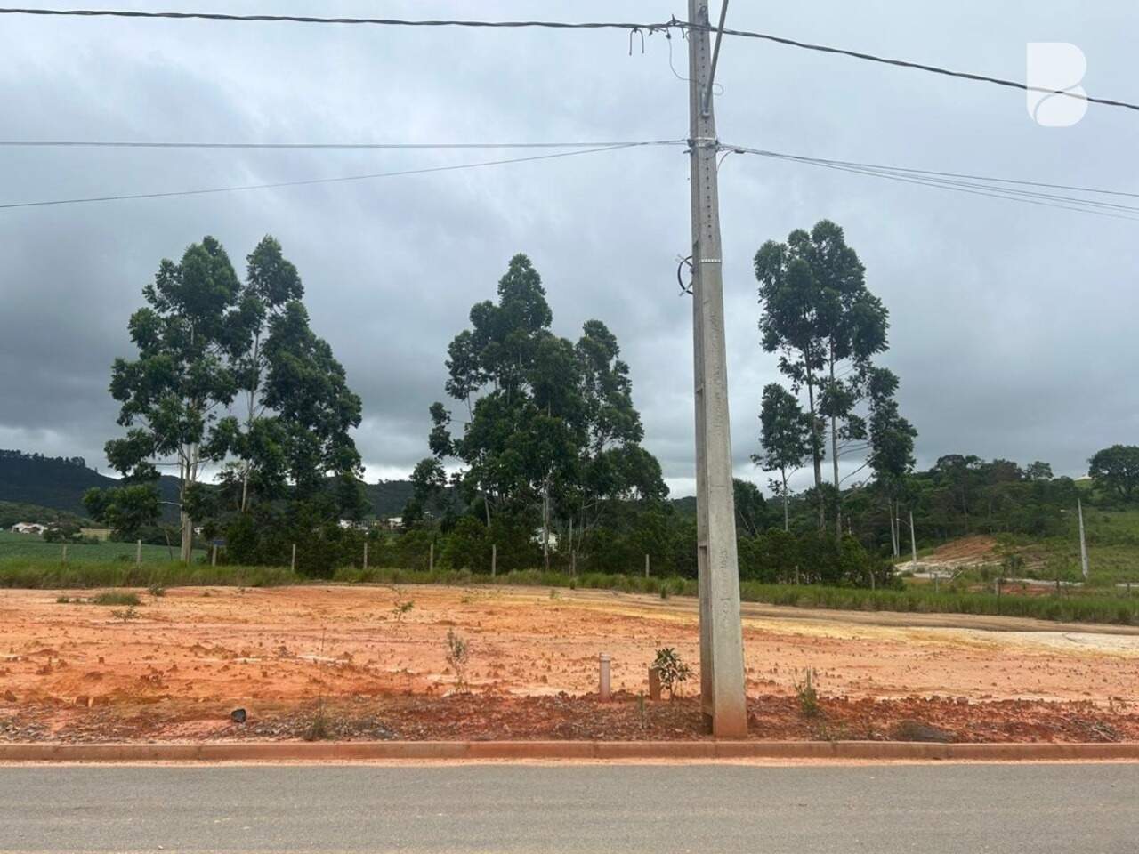 Terreno à venda no Nova Governador: 