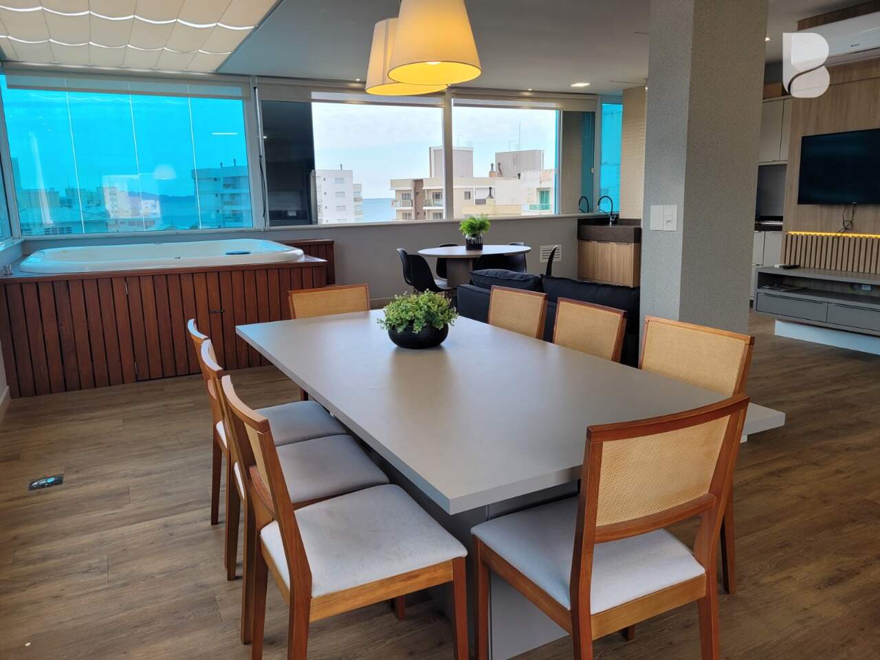 Apartamento Duplex à venda no Praia de Palmas: 