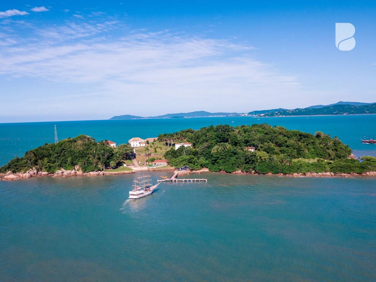 Apartamento à venda no Fazenda da Armação: 