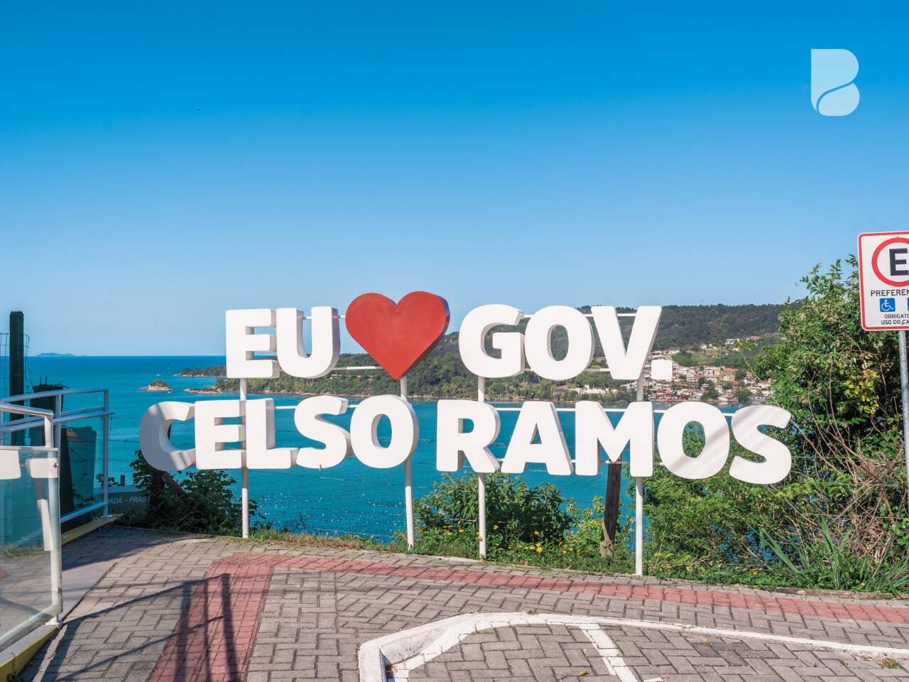 Apartamento à venda no Fazenda da Armação: 
