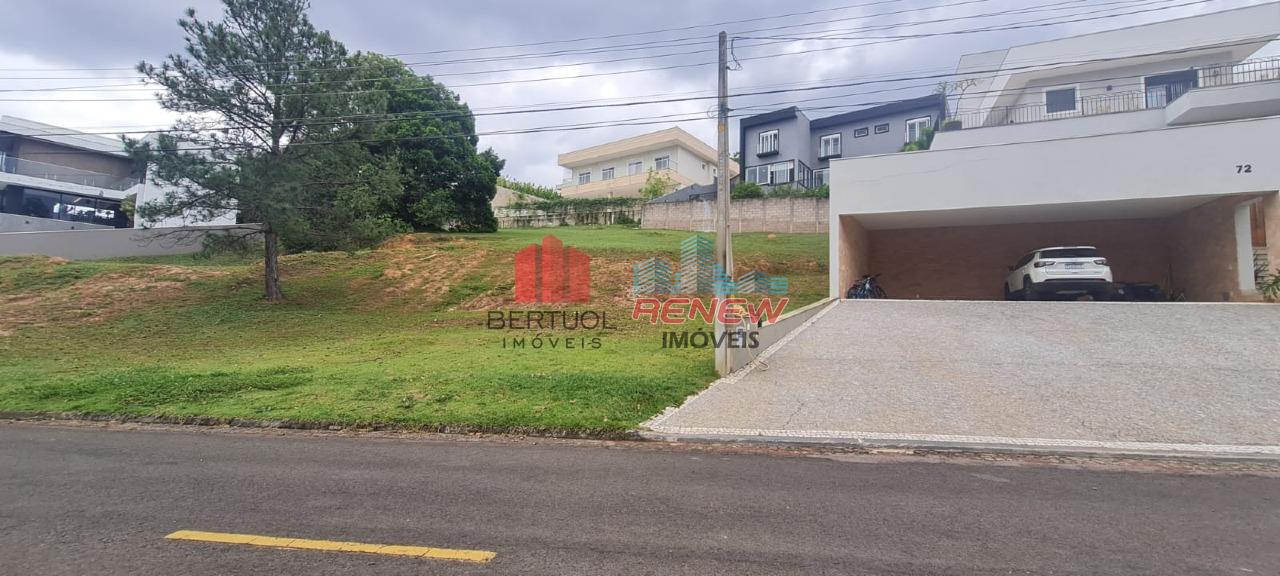 Terreno em condomínio à venda Condomínio Portal do Lago em Valinhos: 