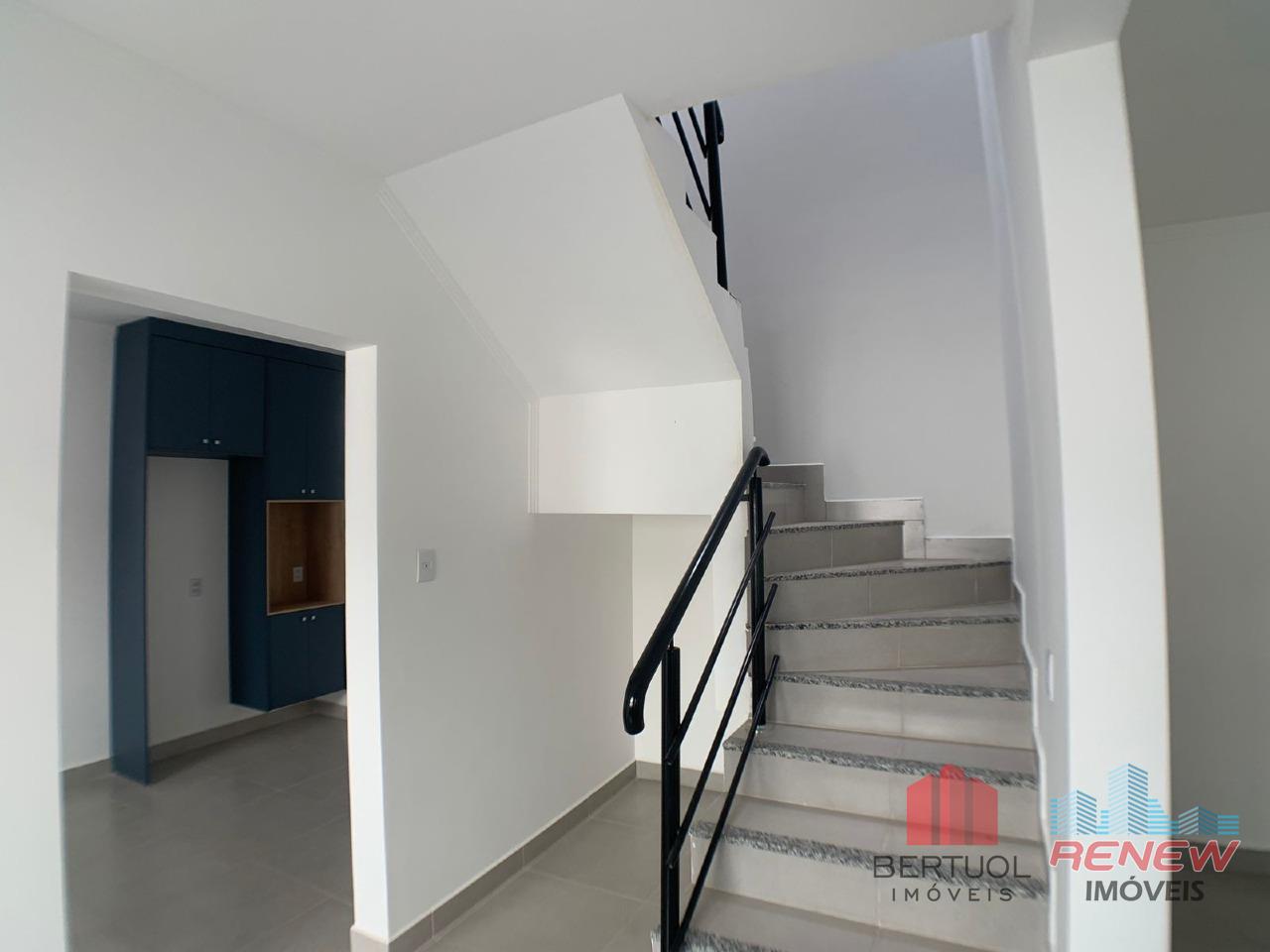 Casa para aluguel Pinheirinho em Vinhedo: ESCADA