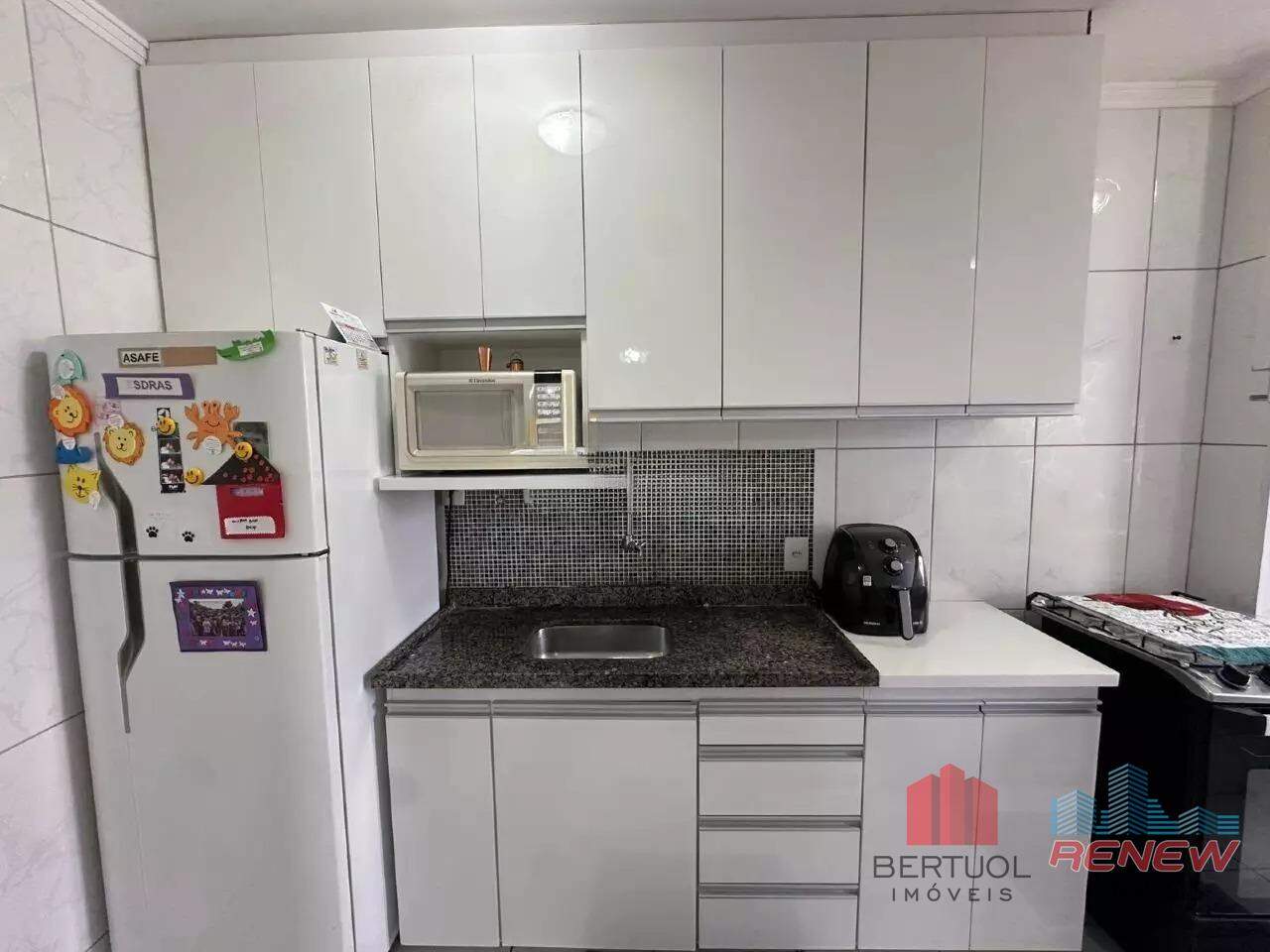 Apartamento à venda Condomínio Residencial Vienna II em Vinhedo: COZINHA
