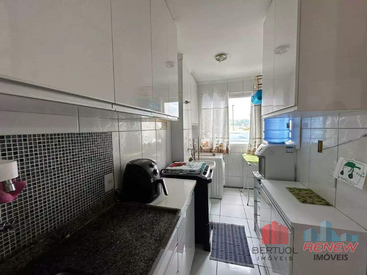 Apartamento à venda Condomínio Residencial Vienna II em Vinhedo: COZINHA