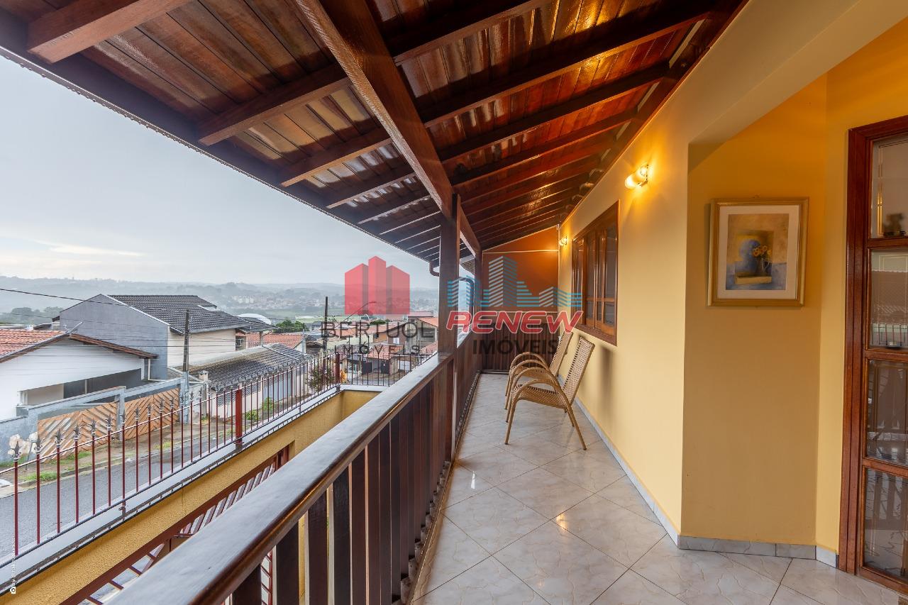 Casa com Edicula à venda Capela em Vinhedo: 