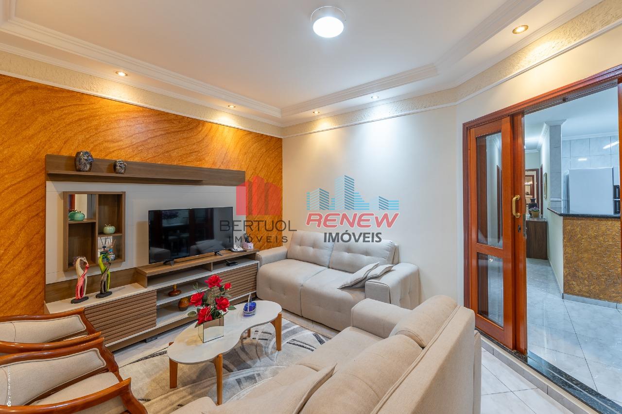 Casa com Edicula à venda Capela em Vinhedo: 