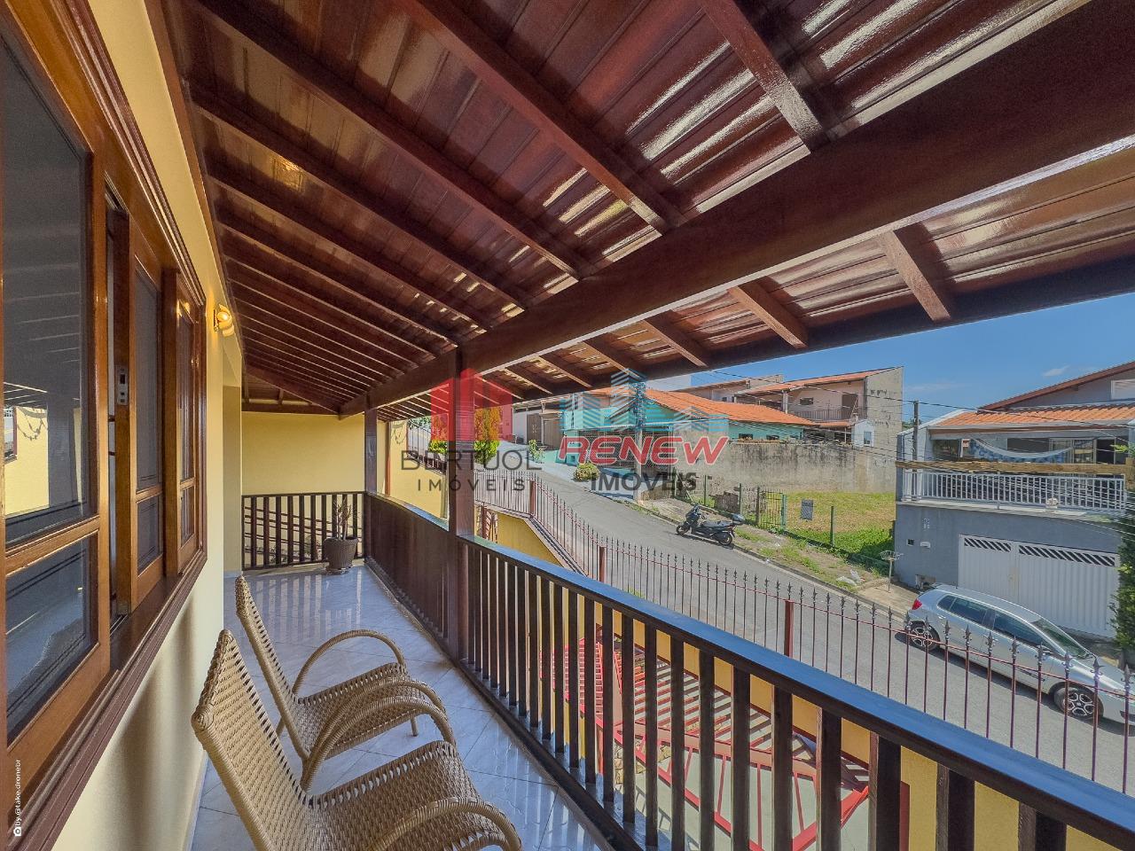 Casa com Edicula à venda Capela em Vinhedo: 