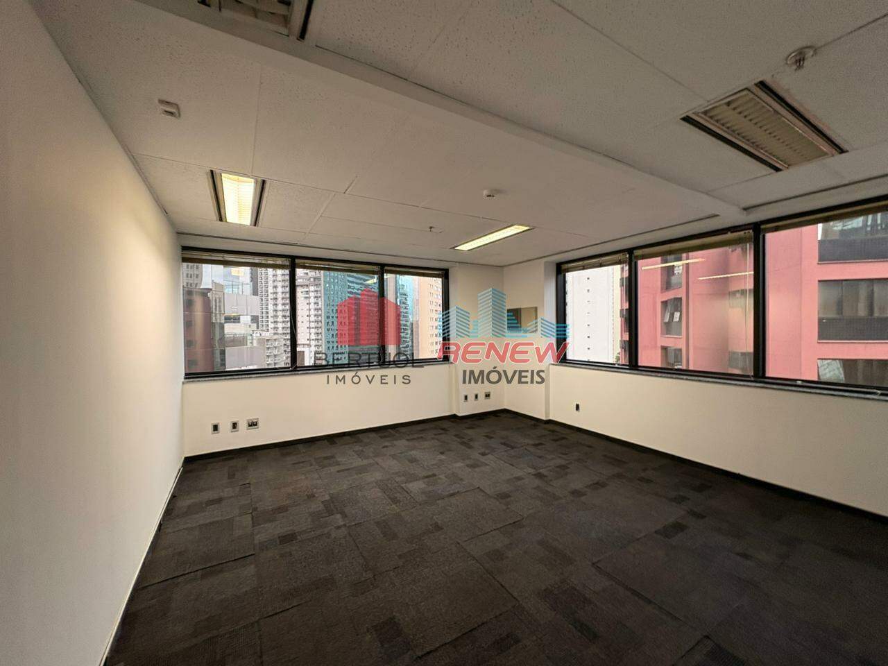 Sala para aluguel Edifício Business Center em São Paulo: 