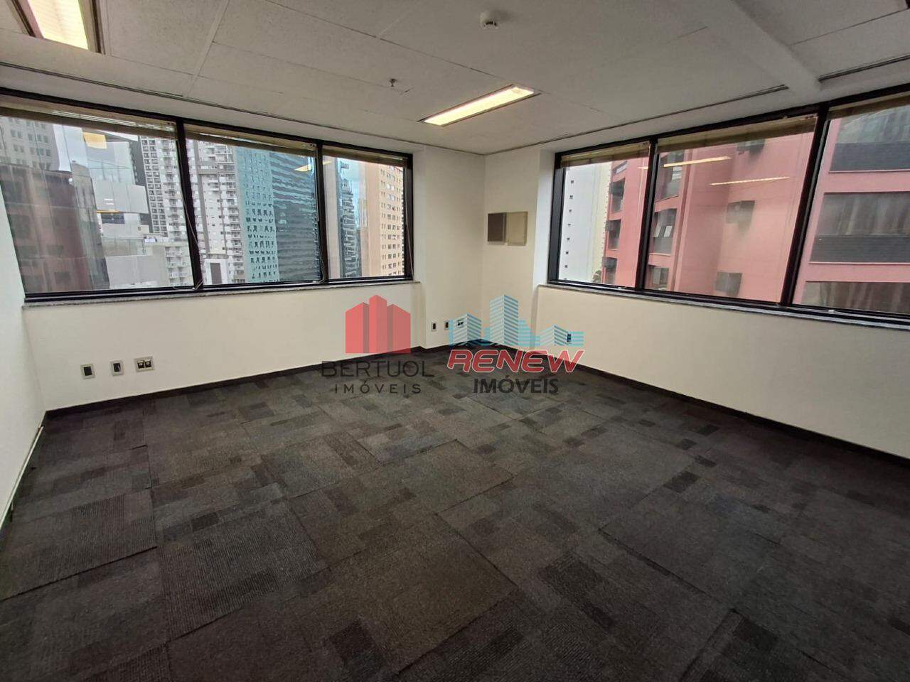 Sala para aluguel Edifício Business Center em São Paulo: 