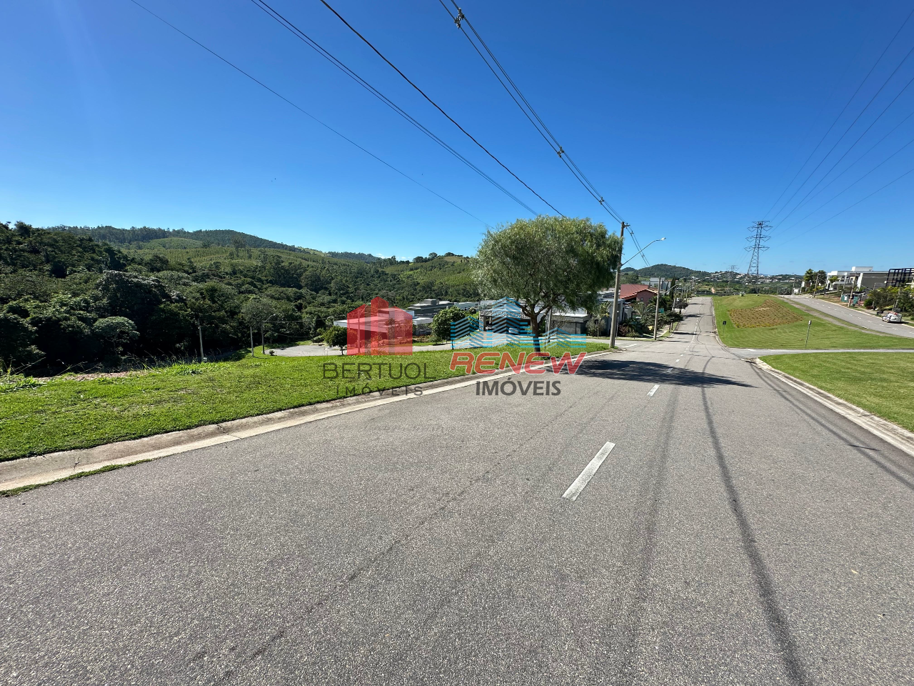 Terreno em condomínio à venda Condomínio Campo de Toscana em Vinhedo: 