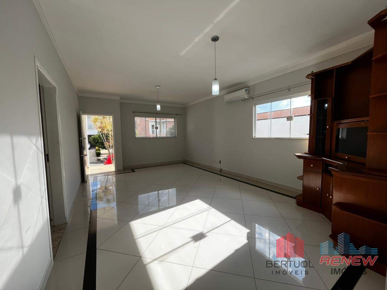 Casa de Condomínio para aluguel Condomínio Portal dos Jequitibás em Valinhos: 